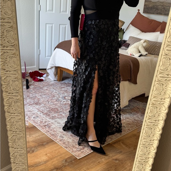 XSCAPE Elegant Black Evening Gown - Picture 2 of 2